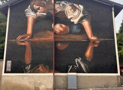 Il nuovo murale di Andrea Ravo Mattoni a Comerio