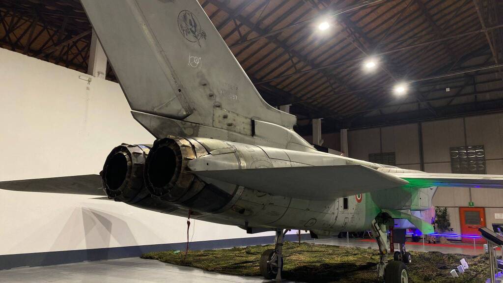 Il Tornado PA-200 atterra a Volandia per il Volo in Rosa