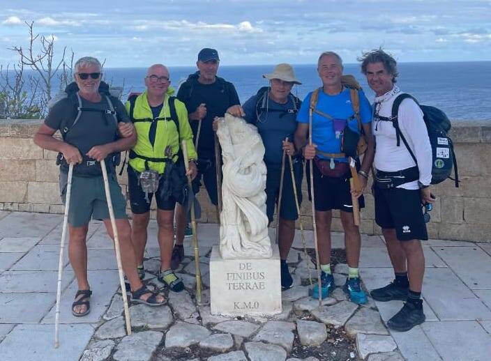 “L’Allegra Brigata” in cammino da Matera a San Foca: un viaggio tra canyon, mare e amicizia