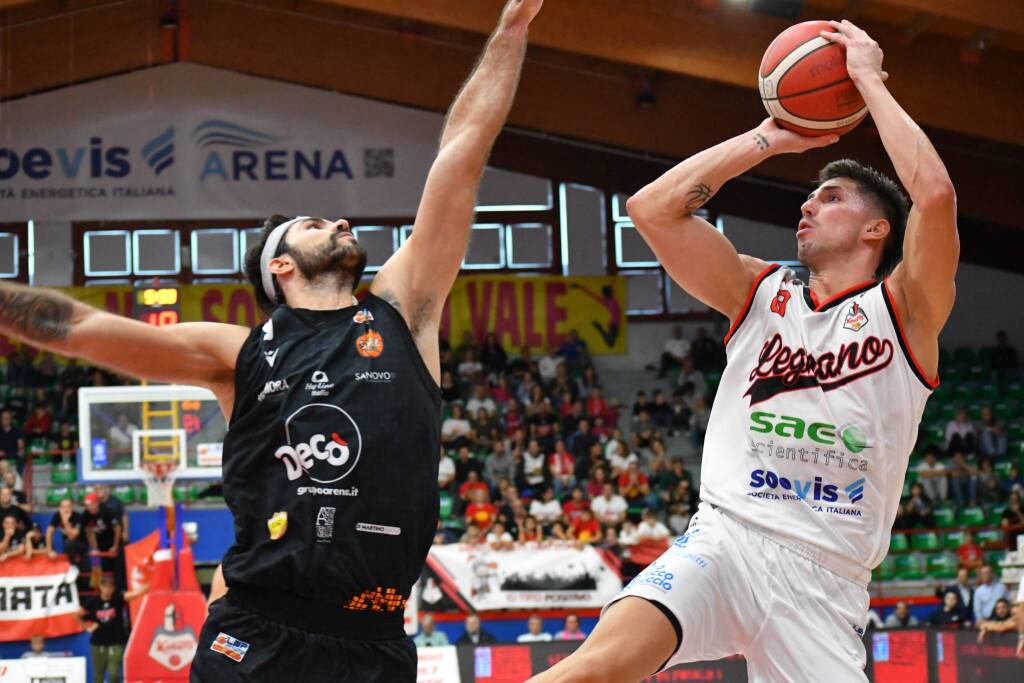 La sfida tra Legnano e Piazza Armerina nella foto di sarabell_ph