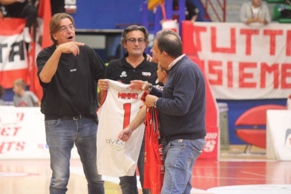 Legnano Basket sfida Piazza Armerina - Foto By Bernasconi