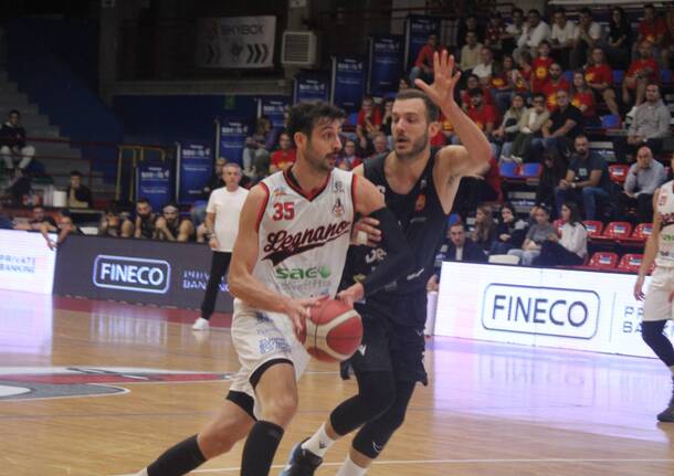 Legnano Basket sfida Piazza Armerina - Foto By Bernasconi