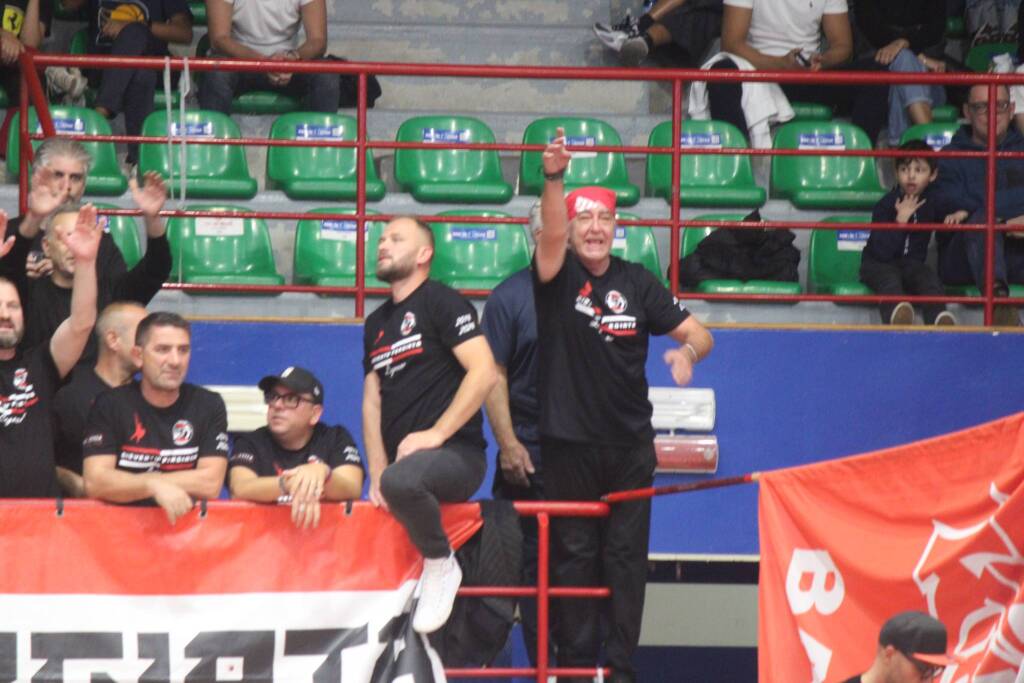 Legnano Basket sfida Piazza Armerina - Foto By Bernasconi