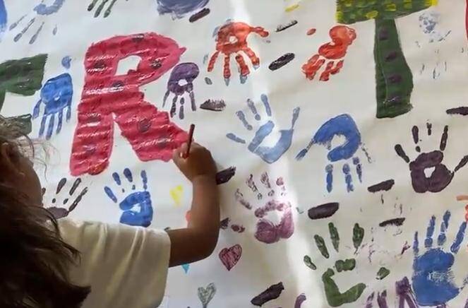 Pace "per tutti i bambini del mondo": da Rescaldina uno striscione al corteo di Milano per Gaza