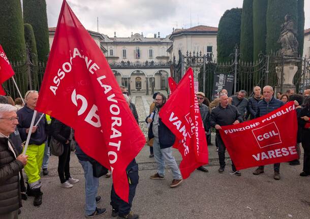 protesta dipendenti provincia