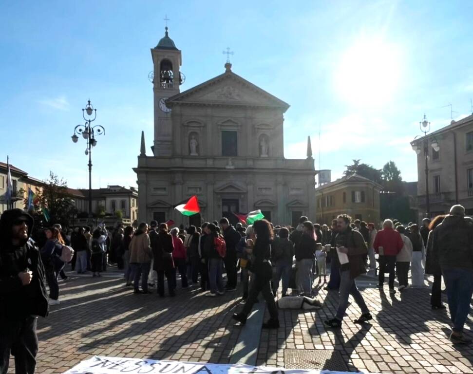 Saronno - manifestazione 3 ottobre 2025 per gaza