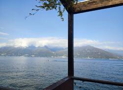 Si tinge d’autunno il Lungolago di Luino