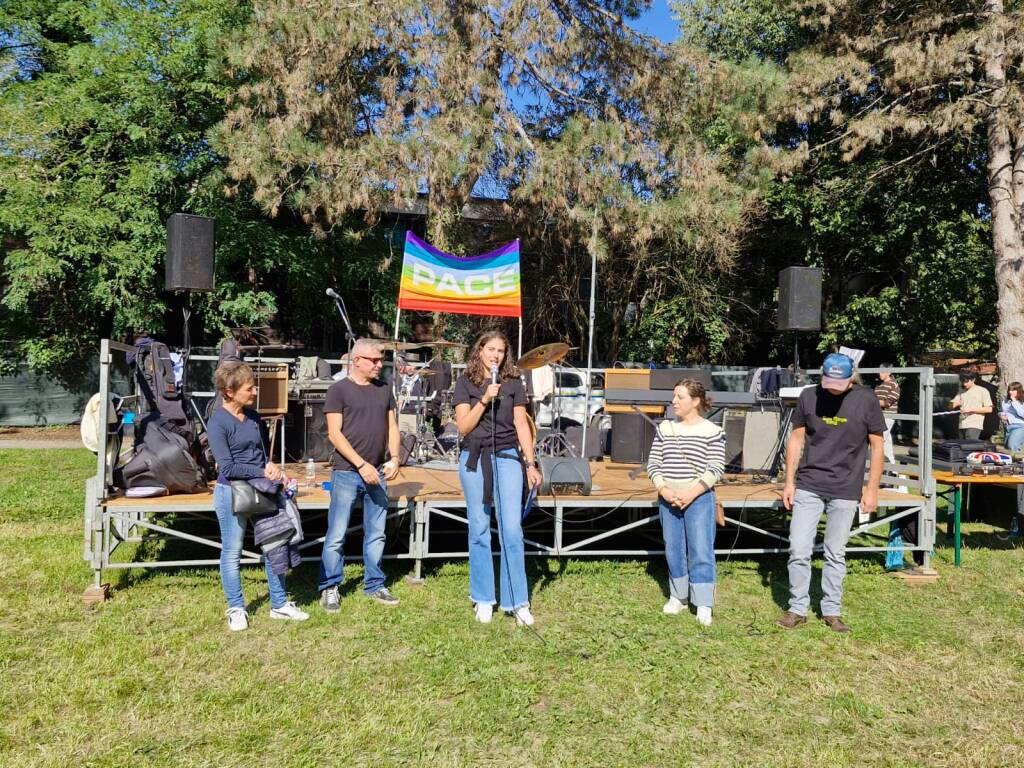 Taglio del nastro per il nuovo murale inclusivo all'ingresso del CPS di Legnano