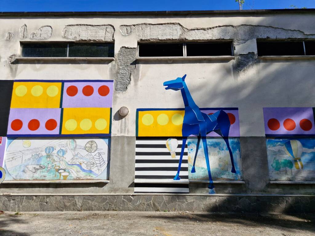 Taglio del nastro per il nuovo murale inclusivo all'ingresso del CPS di Legnano