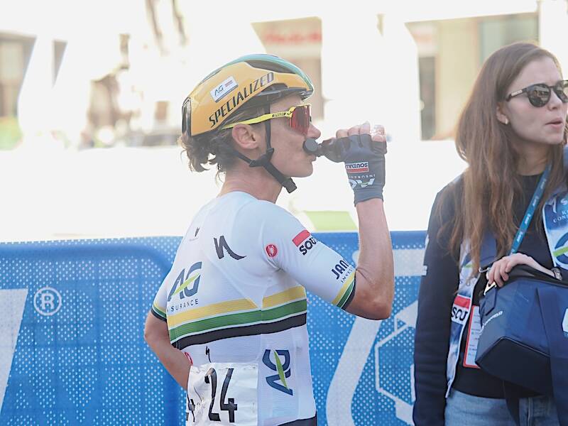 Tre Valli Women - la volata e la premiazione