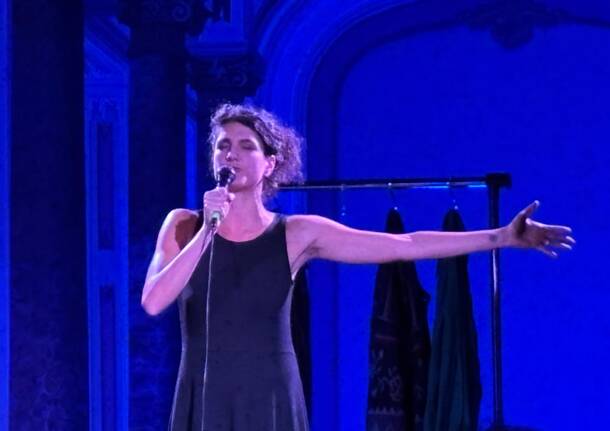 Viola Marinetti al Salone Estense ddi Varese perParola di Donna