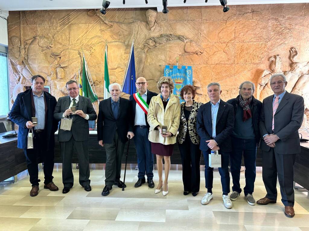 40 anni di Parabiago Città: consegnate benemerenze civiche e cittadinanze onorarie