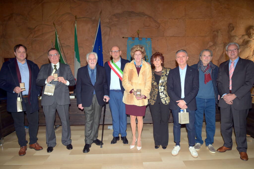 40 anni di Parabiago Città: consegnate benemerenze civiche e cittadinanze onorarie