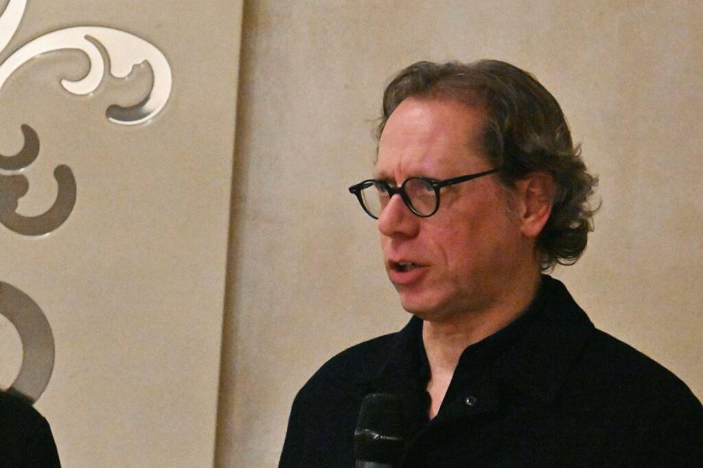 Alla giornalista e scrittrice Simona De Santis l'edizione 2025 del premio "Distintamente Donna"