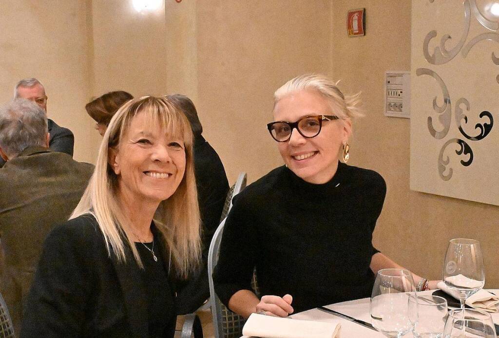 Alla giornalista e scrittrice Simona De Santis l'edizione 2025 del premio "Distintamente Donna"