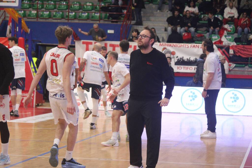 Basket Legnano sfida Gema Montecatini - Foto di Bernasconi 