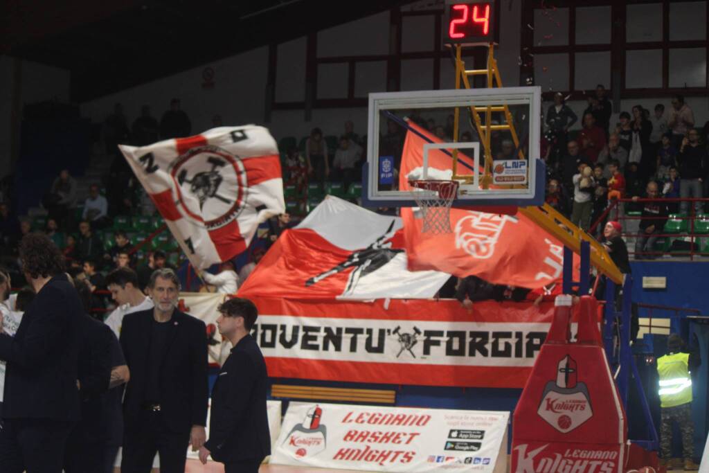 Basket Legnano sfida Gema Montecatini - Foto di Bernasconi 