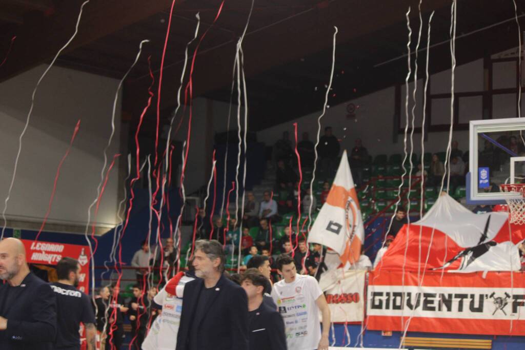 Basket Legnano sfida Gema Montecatini - Foto di Bernasconi 