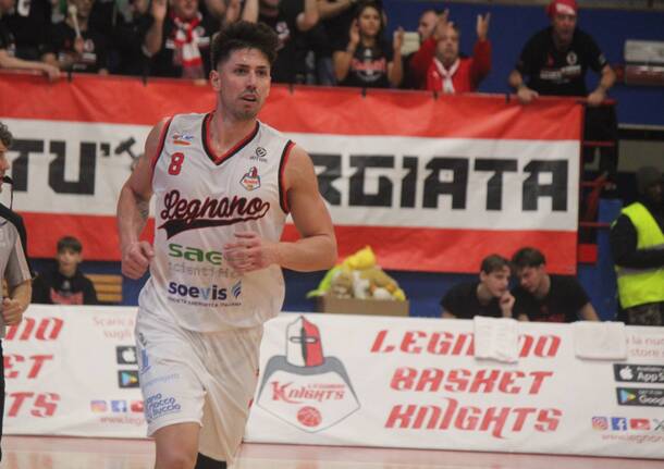 Basket Legnano sfida Gema Montecatini - Foto di Bernasconi 