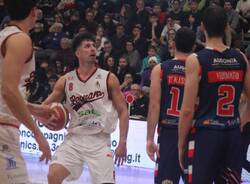 Basket Legnano sfida Gema Montecatini - Foto di Bernasconi 