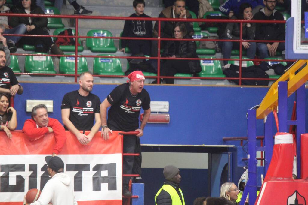 Basket Legnano sfida Gema Montecatini - Foto di Bernasconi 