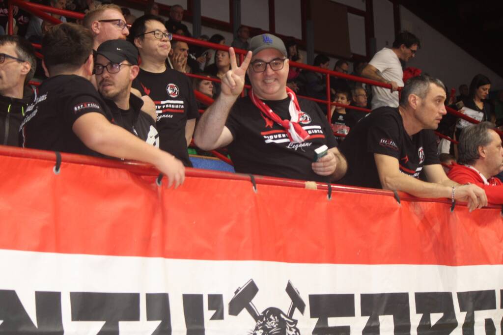 Basket Legnano sfida Gema Montecatini - Foto di Bernasconi 