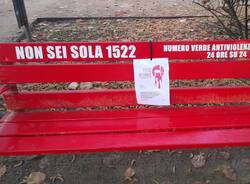 Caeriano laghetto - Panchina rossa