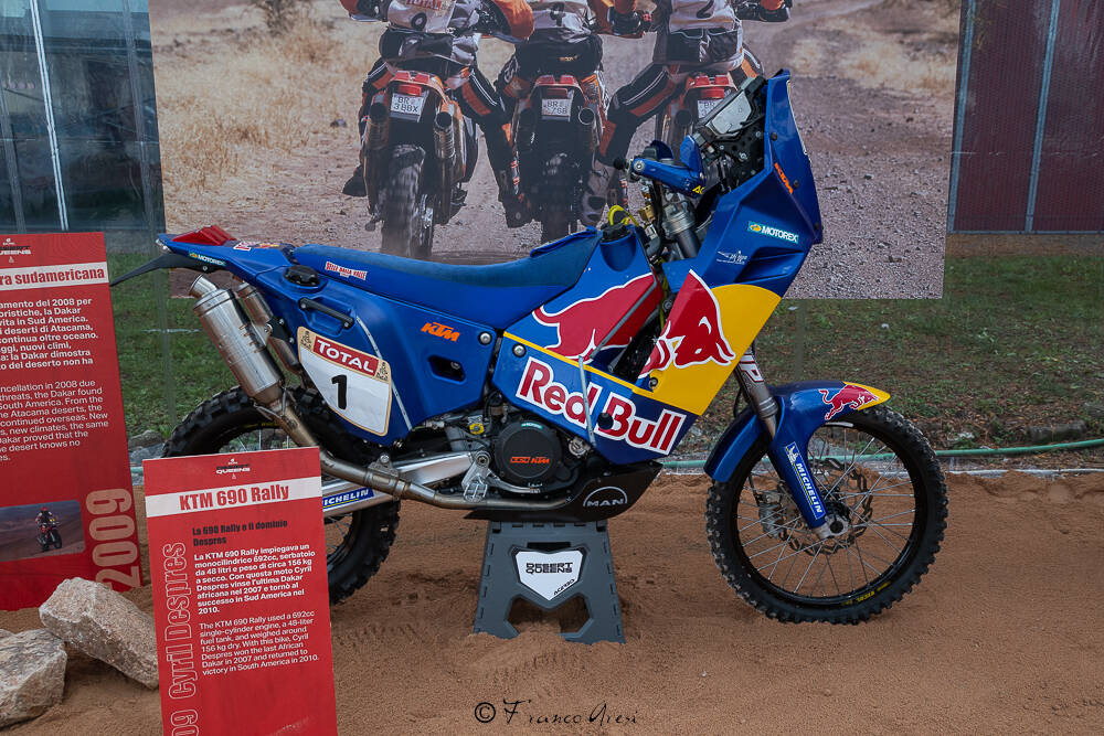 Le moto della Dakar in mostra a Eicma