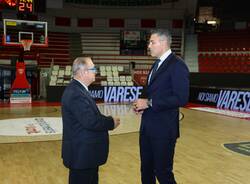 La moneta della Pallacanestro Varese presentata al palasport di Masnago