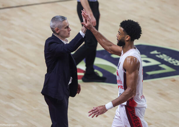 La Openjobmetis vince il derby contro Cantù