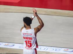 La Openjobmetis vince il derby contro Cantù