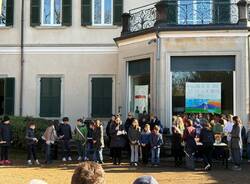 Casciago, la scuola diffonde amore e gentilezza con una mostra itinerante