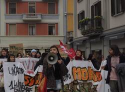Corteo a Legnano per lo sciopero di Unione degli Studenti