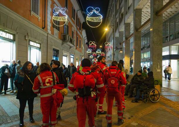 croce rossa busto natale