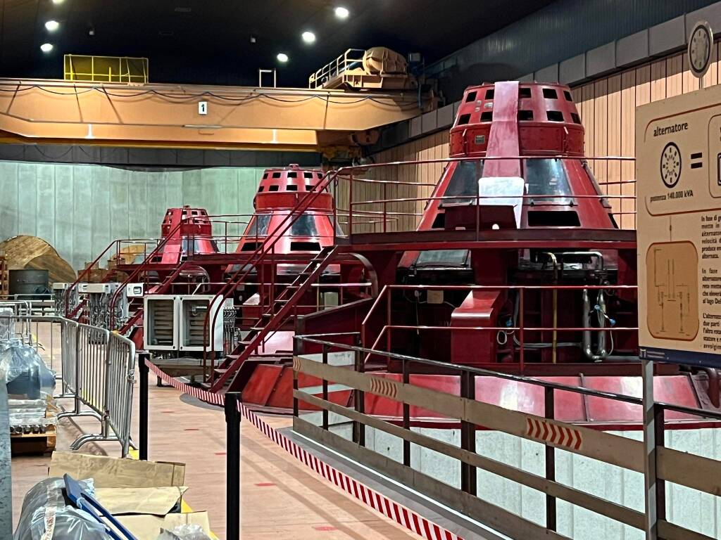 Dentro la centrale idroelettrica di Maccagno - foto di BoomerMimmo Esplorazioni Urbane