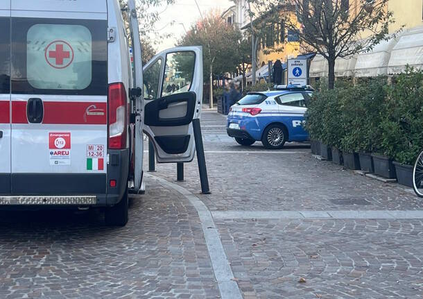 polizia di Stato lite in piazza del popolo