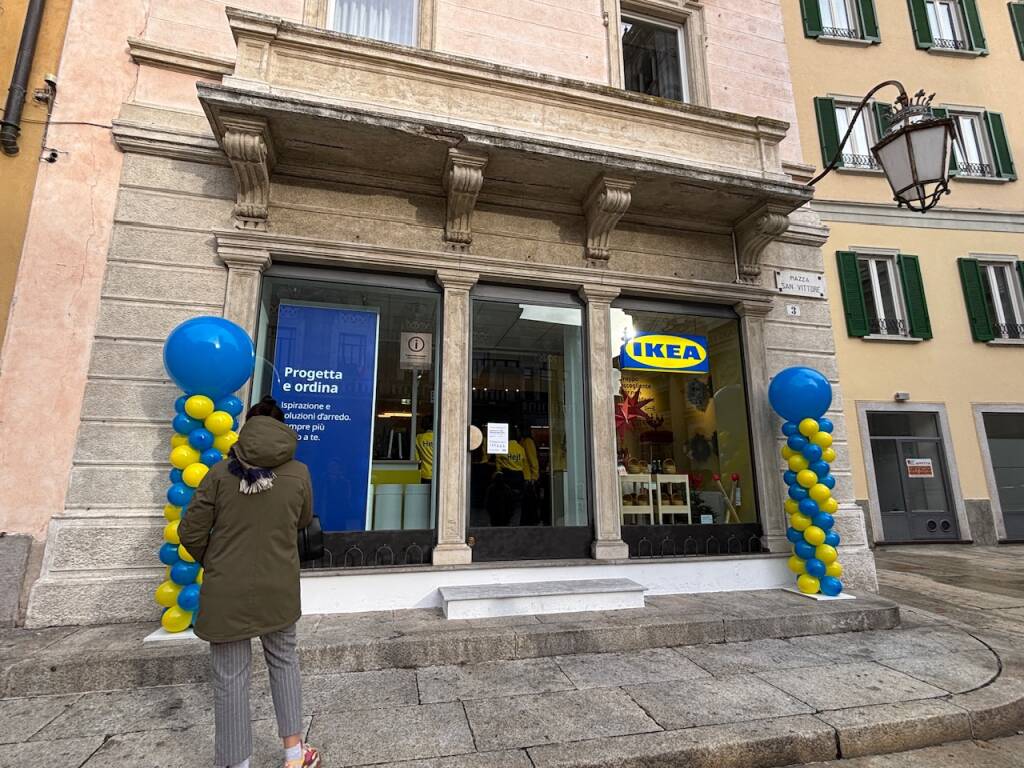Ikea inaugura a varese