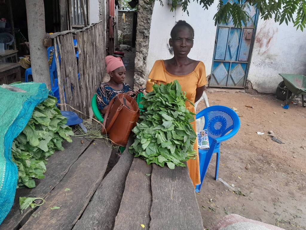 Il focolare delle sorelle Chikutu, che sfama i bambini della scuola di Gede