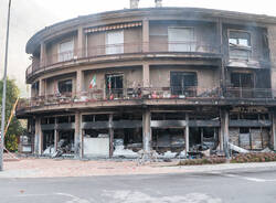 Il girono dopo l'incendio di Laveno