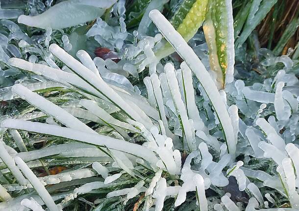 Il primo ghiaccio alle grotte di Valganna