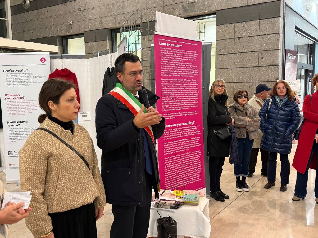 Inaugurata la mostra “Com’eri vestita?”