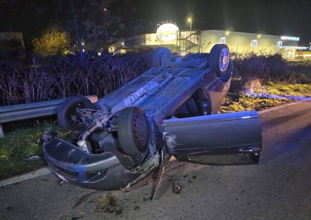 Incidente a Pogliano: tre auto coinvolte 