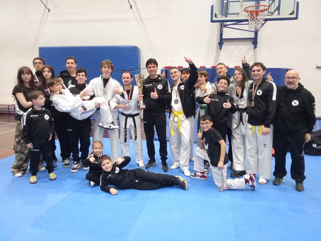 L’Olimpic Taekwondo Valerio Spinosa vince gli Internazionali d’Italia di combattimento Endas/Unitam 2025