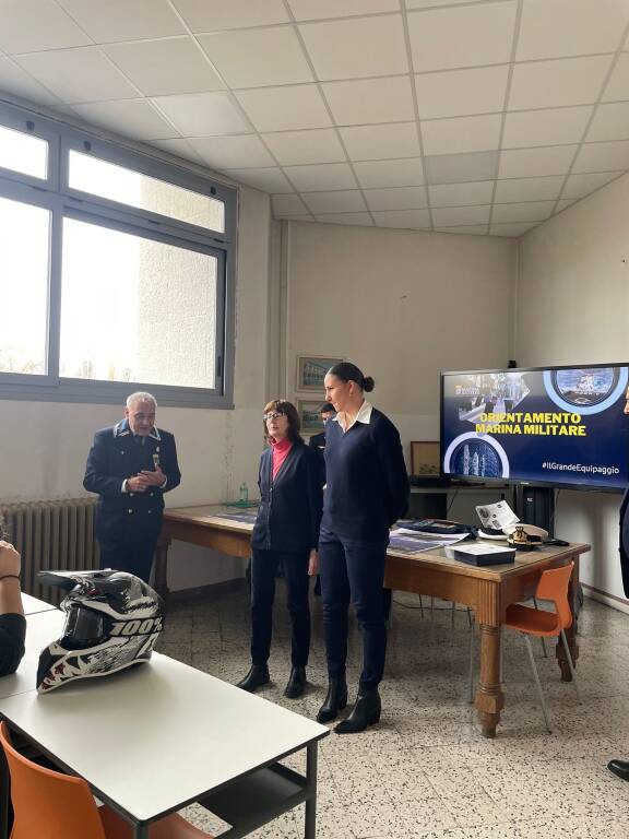La Marina si presenta all’Istituto Bernocchi di Legnano 