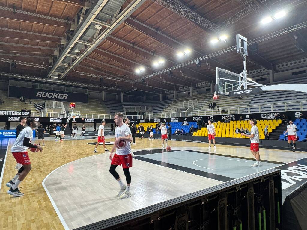 La sfida tra Legnano Basket e San Vendemiano 