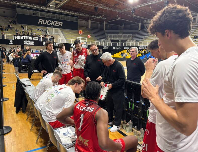 La sfida tra Legnano Basket e San Vendemiano 