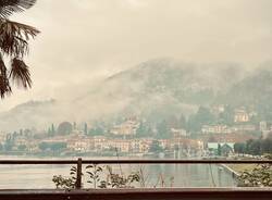 Laveno immersa tra le nuvole