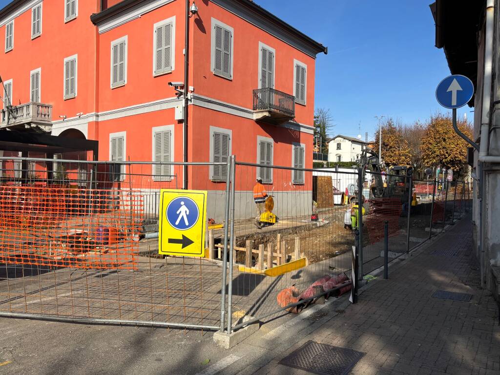 Lavori fogna Cavaria 