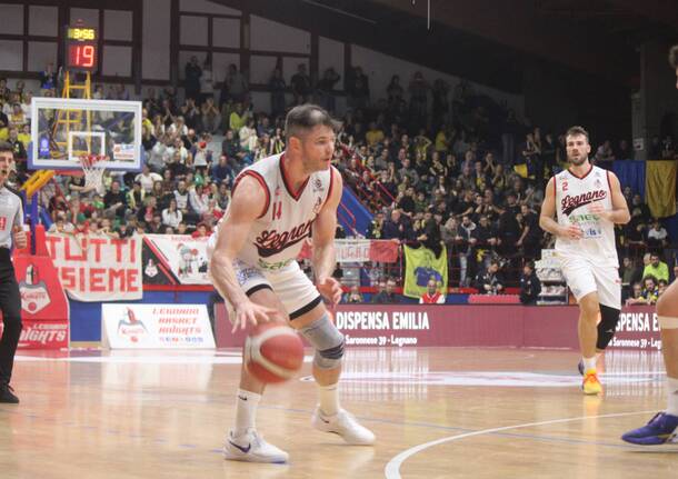 Legnan Basket sfida Vigevano in casa - Foto di Bernasconi