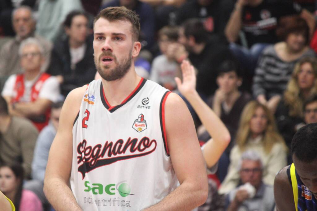Legnan Basket sfida Vigevano in casa - Foto di Bernasconi